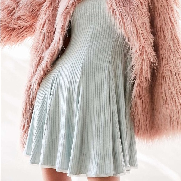 👗 Mint Mini Ecote Pleated Fit and Flare Scoop Neck Dress - Picture 2 of 5